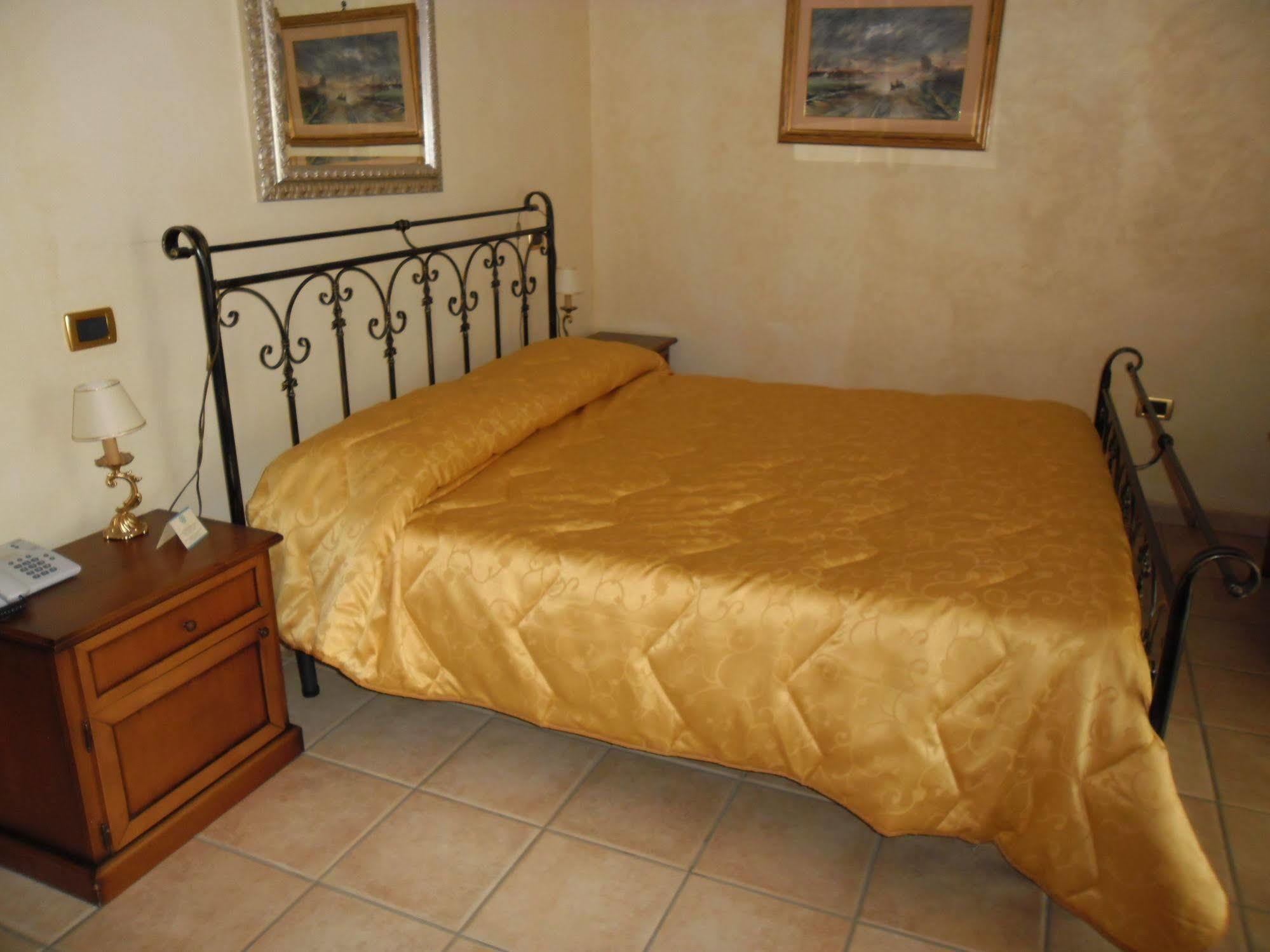 Hotel Villa Torre Antica 아테나루카나 외부 사진